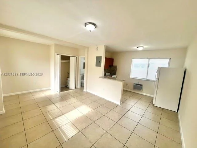 686 NE 85th St # 3B, Miami, FL 33138