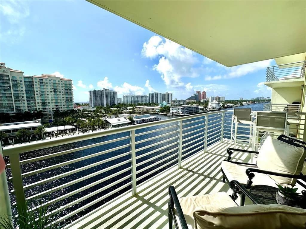2900 NE 30th Street # K9, Fort Lauderdale, FL 33306