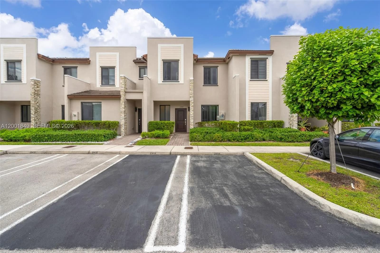 21444 NE 2nd Path, Miami FL 33179