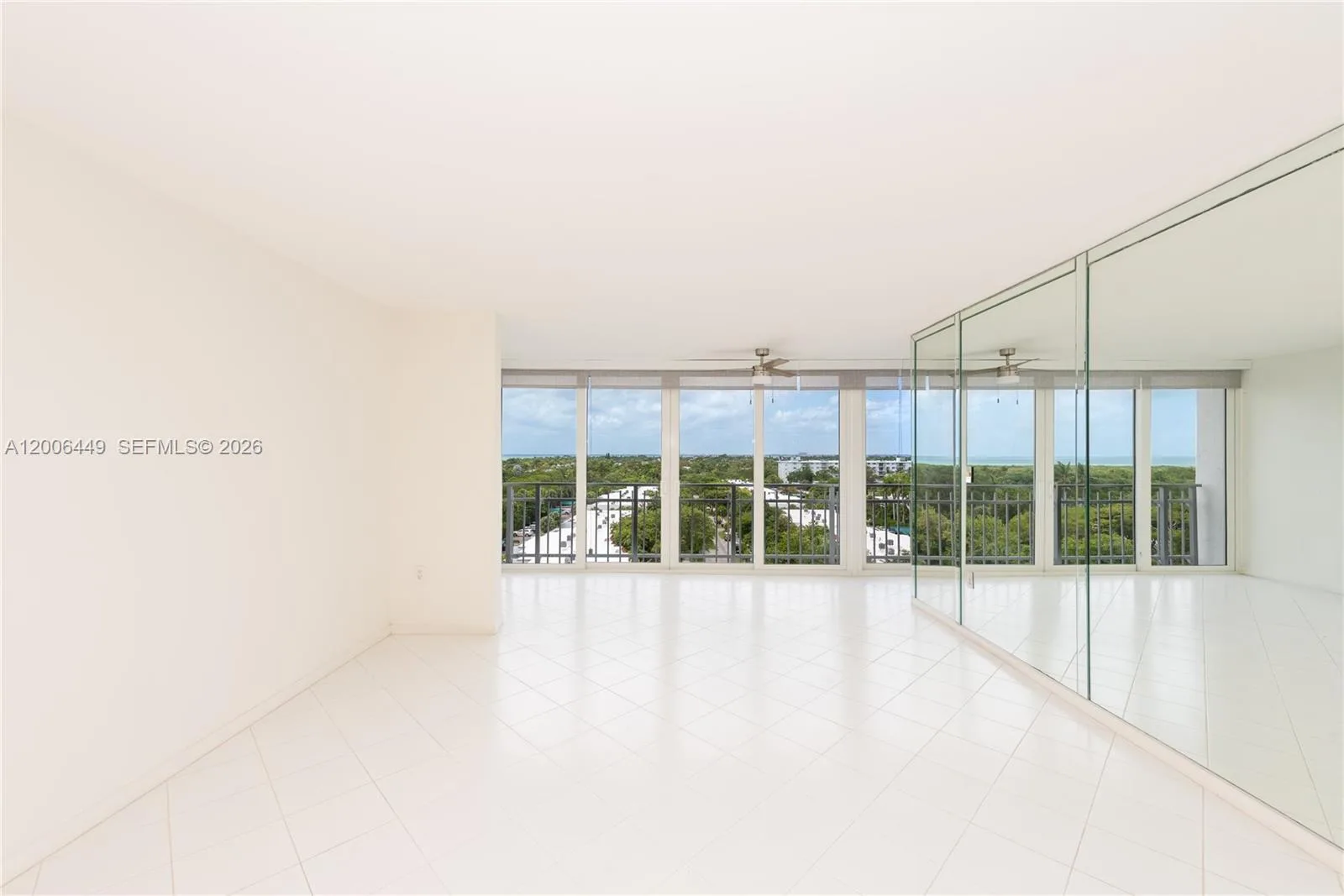 600 Grapetree Dr, Key Biscayne FL 33149