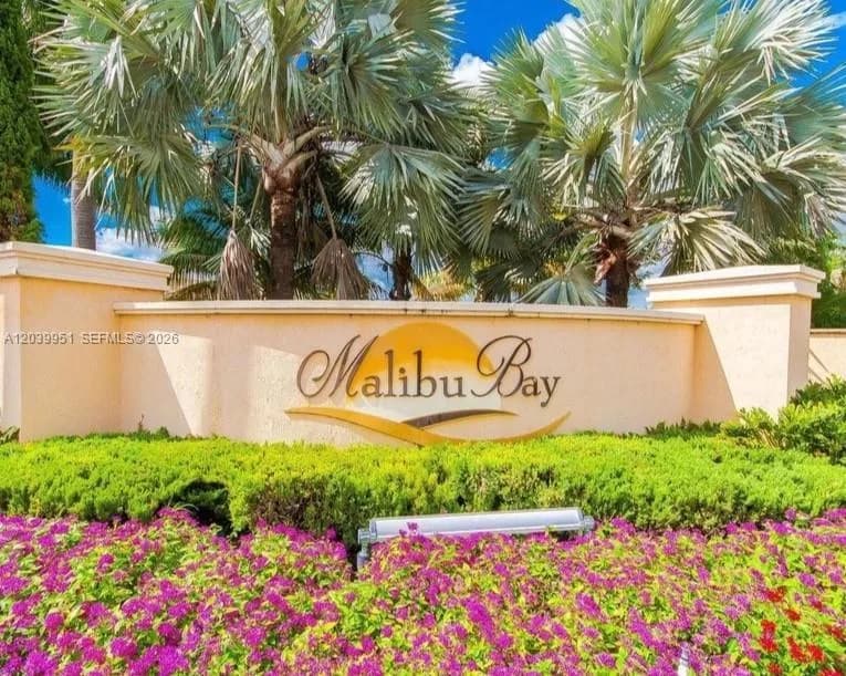 930 NE 34th Ave # 202, Homestead FL 33033