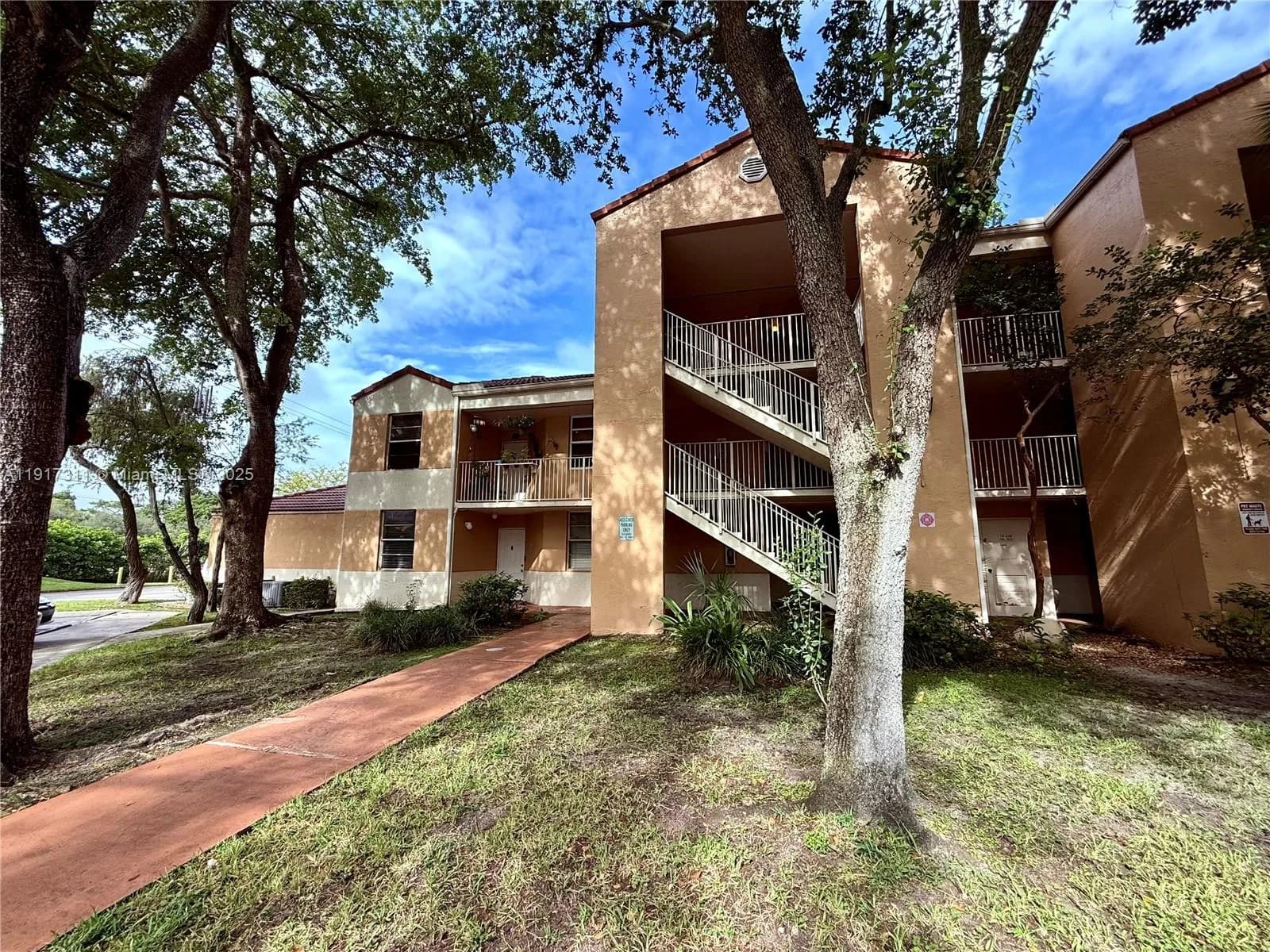 8246 NW 24th St # 8246, Coral Springs FL 33065
