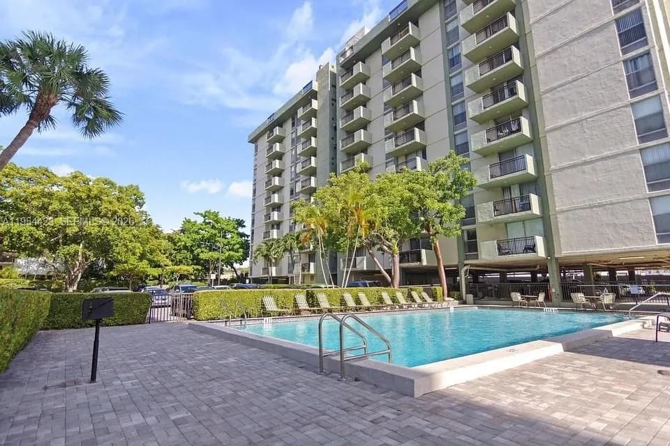 4848 NW 24th Ct # 210, Lauderdale Lakes FL 33313