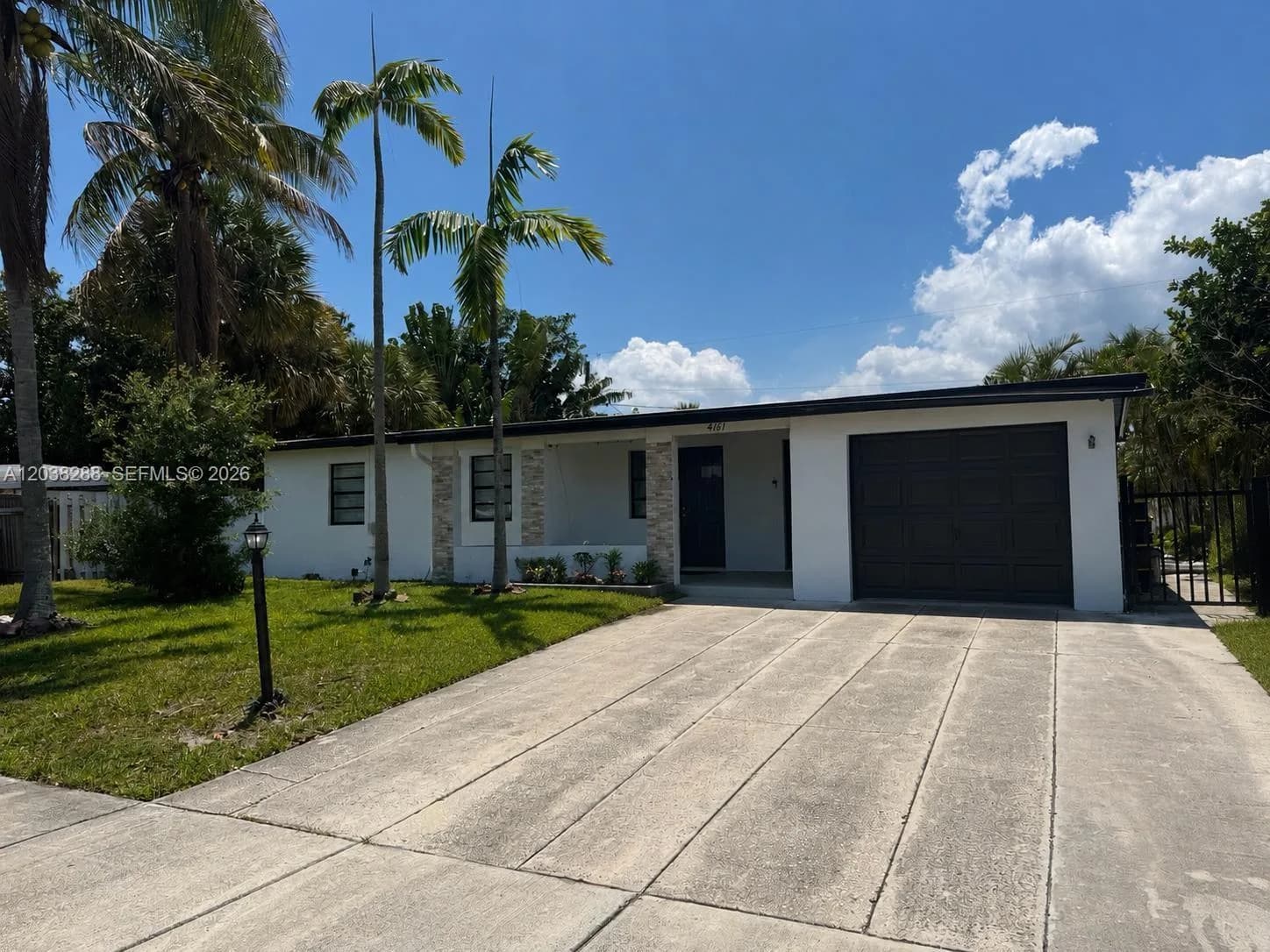 4161 NE 17th Ave, Pompano Beach FL 33064