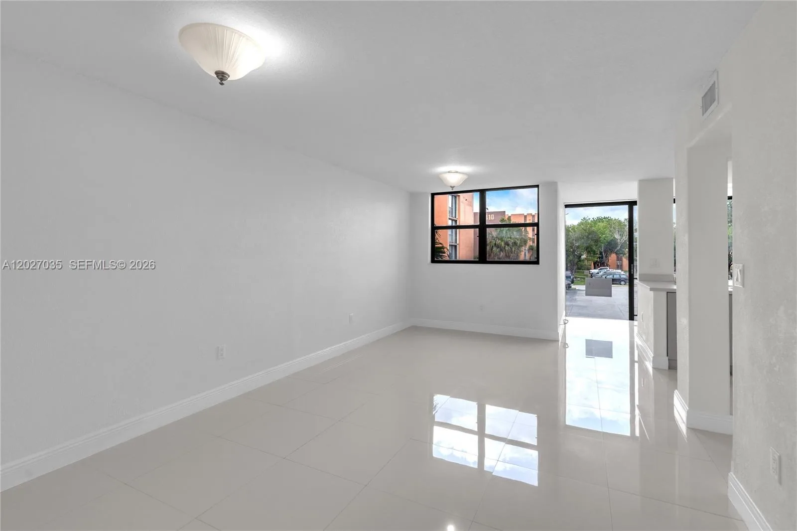 9440 W Flagler St # 208, Miami, FL 33174