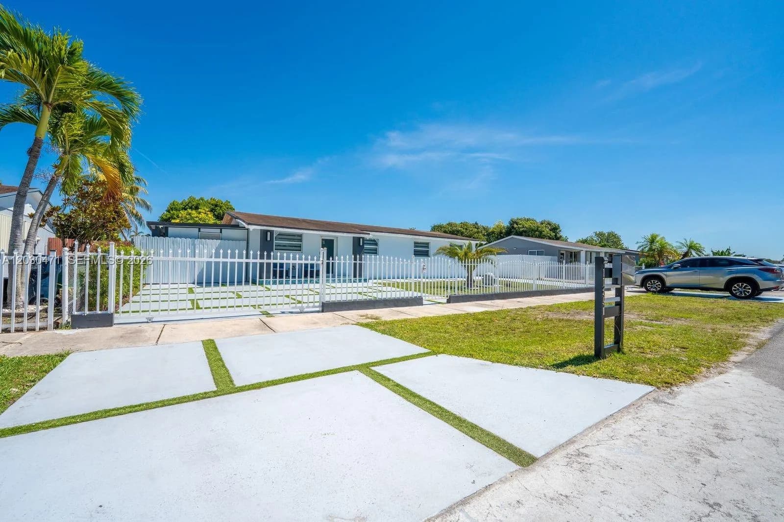 11851 SW 181st St, Miami, FL 33177