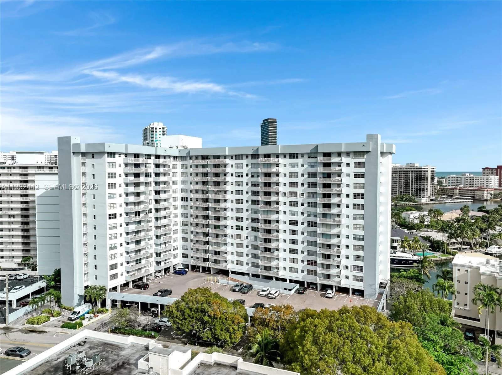 137 Golden Isles Dr # 1214, Hallandale Beach FL 33009