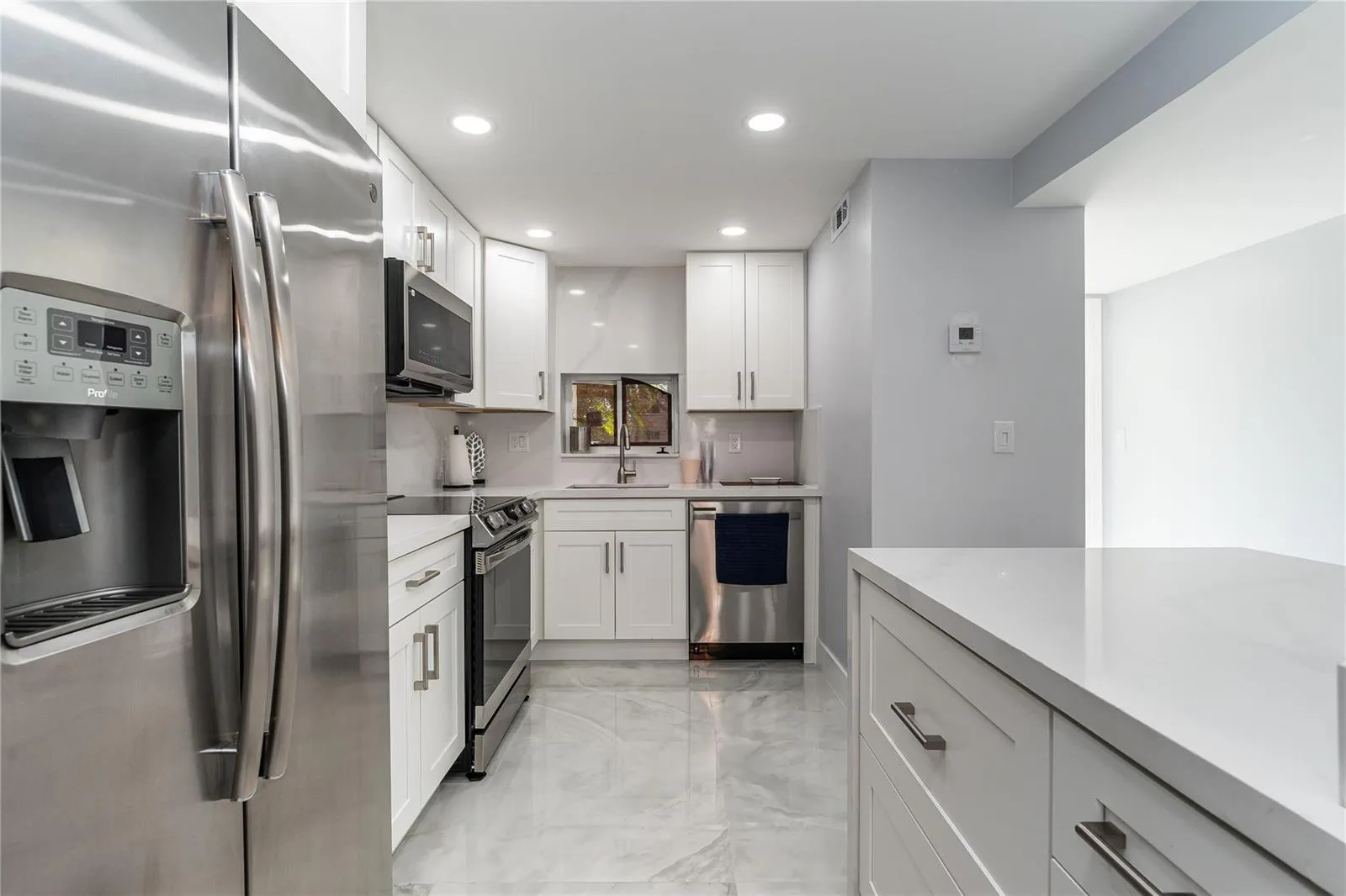 9523 S Hollybrook Lake Drive # 102, Pembroke Pines FL 33025