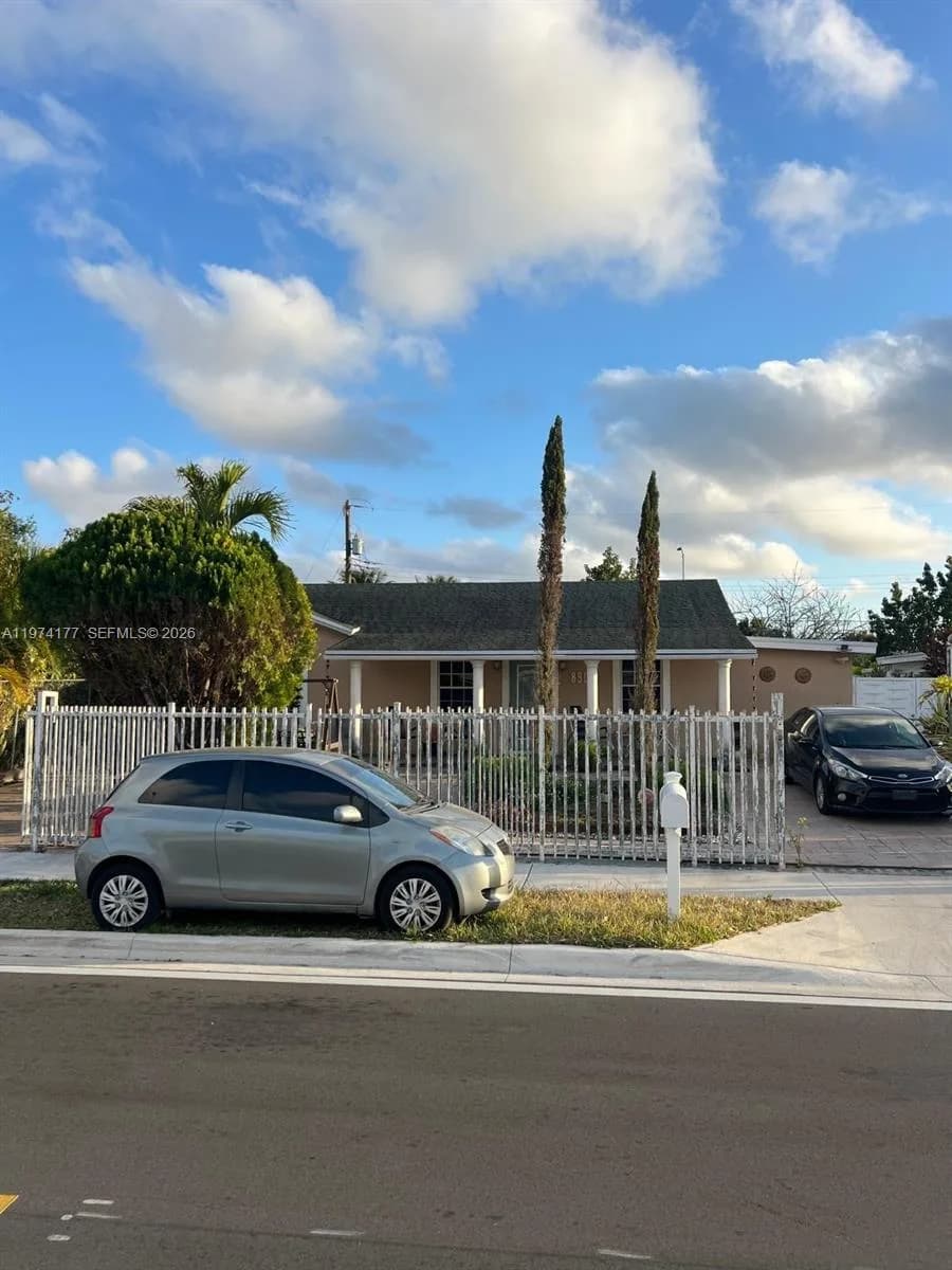 890 SE 3rd Pl, Hialeah FL 33010