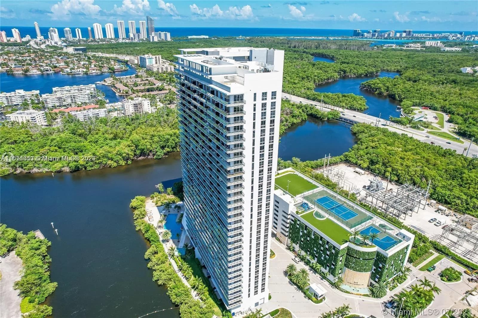 16385 Biscayne Blvd # 1201, North Miami Beach, FL 33160