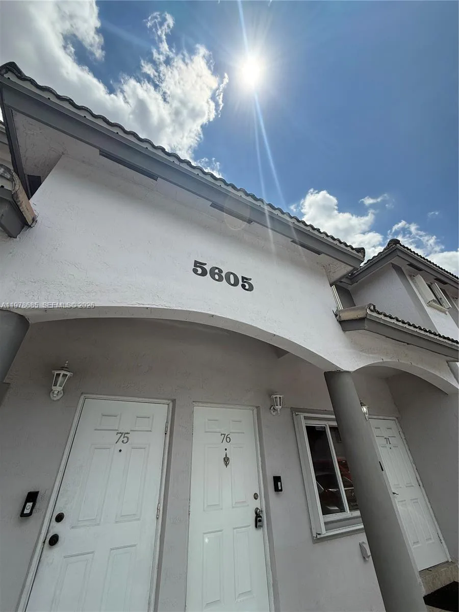 5605 NW 109th Ave # 76, Doral FL 33178