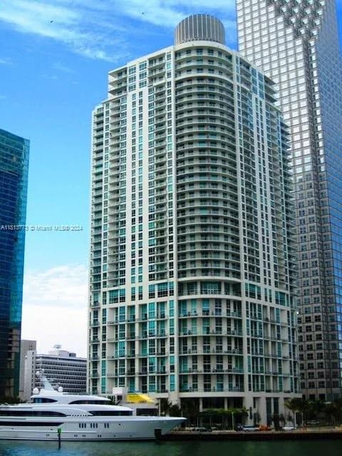 300 S Biscayne Blvd # T-2709, Miami, FL 33131