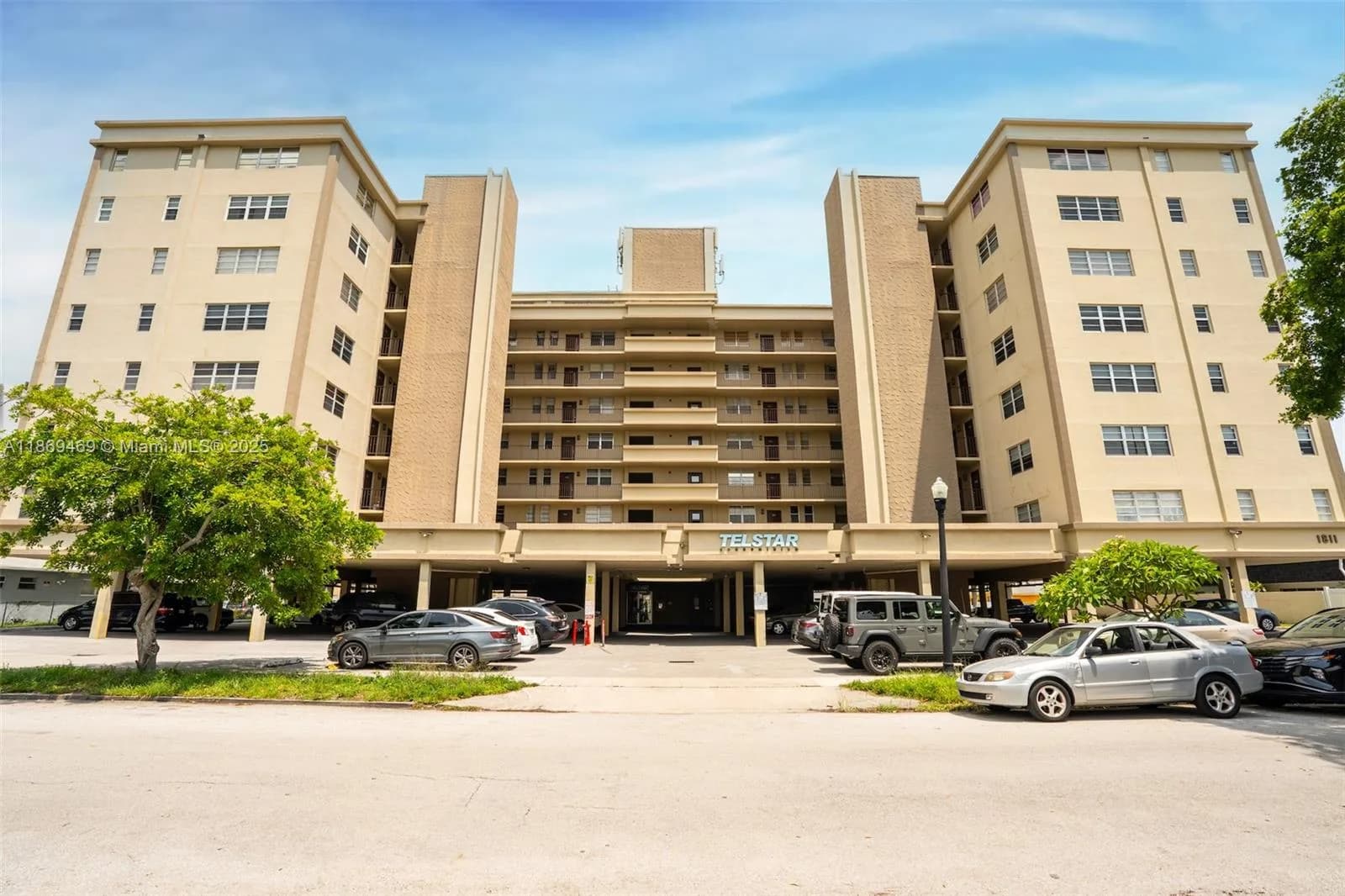 1811 Jefferson St # 601, Hollywood, FL 33020