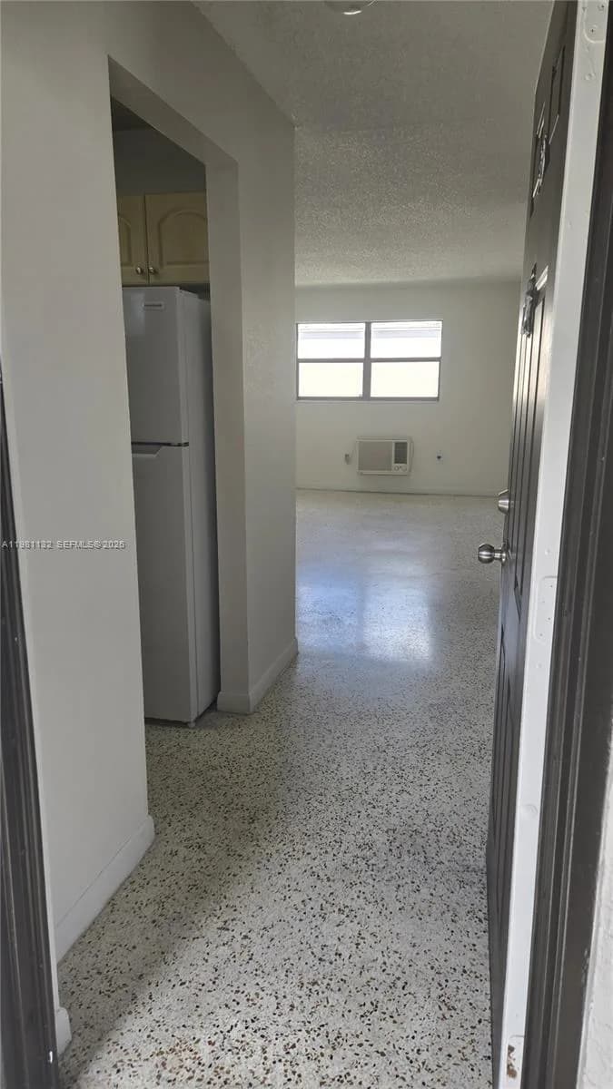 142 SW 18th ave # 30, Miami, FL 33135