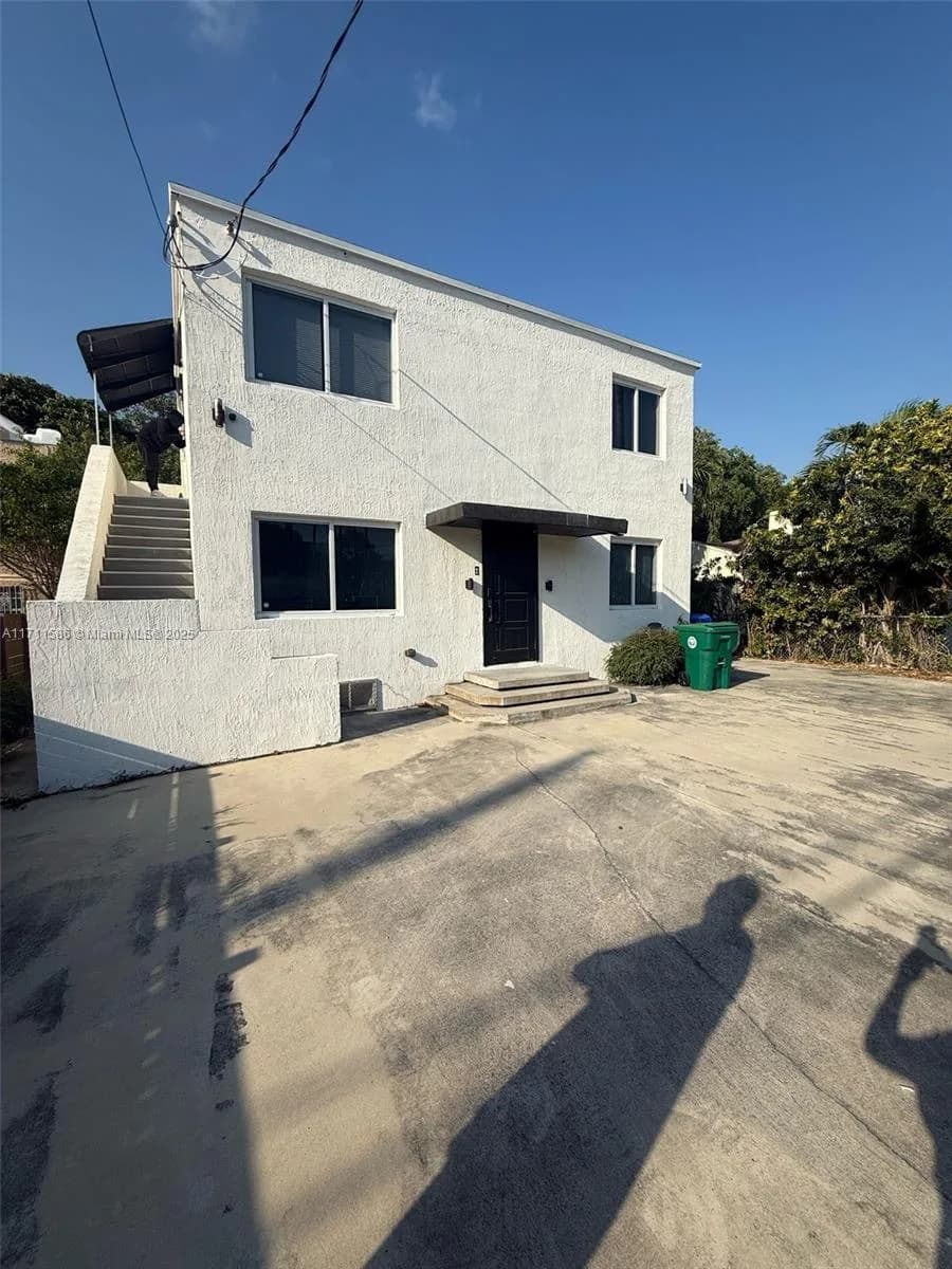 241 NW 34th Ter, Miami, FL 33127