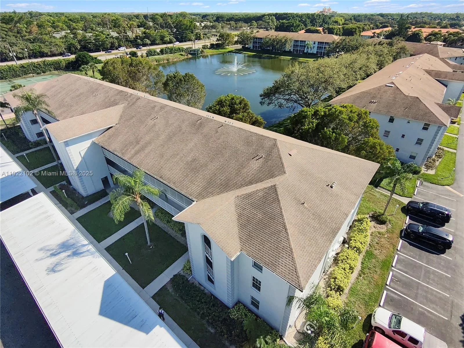 9610 VICTORIA LANE # D202, Naples FL 34109