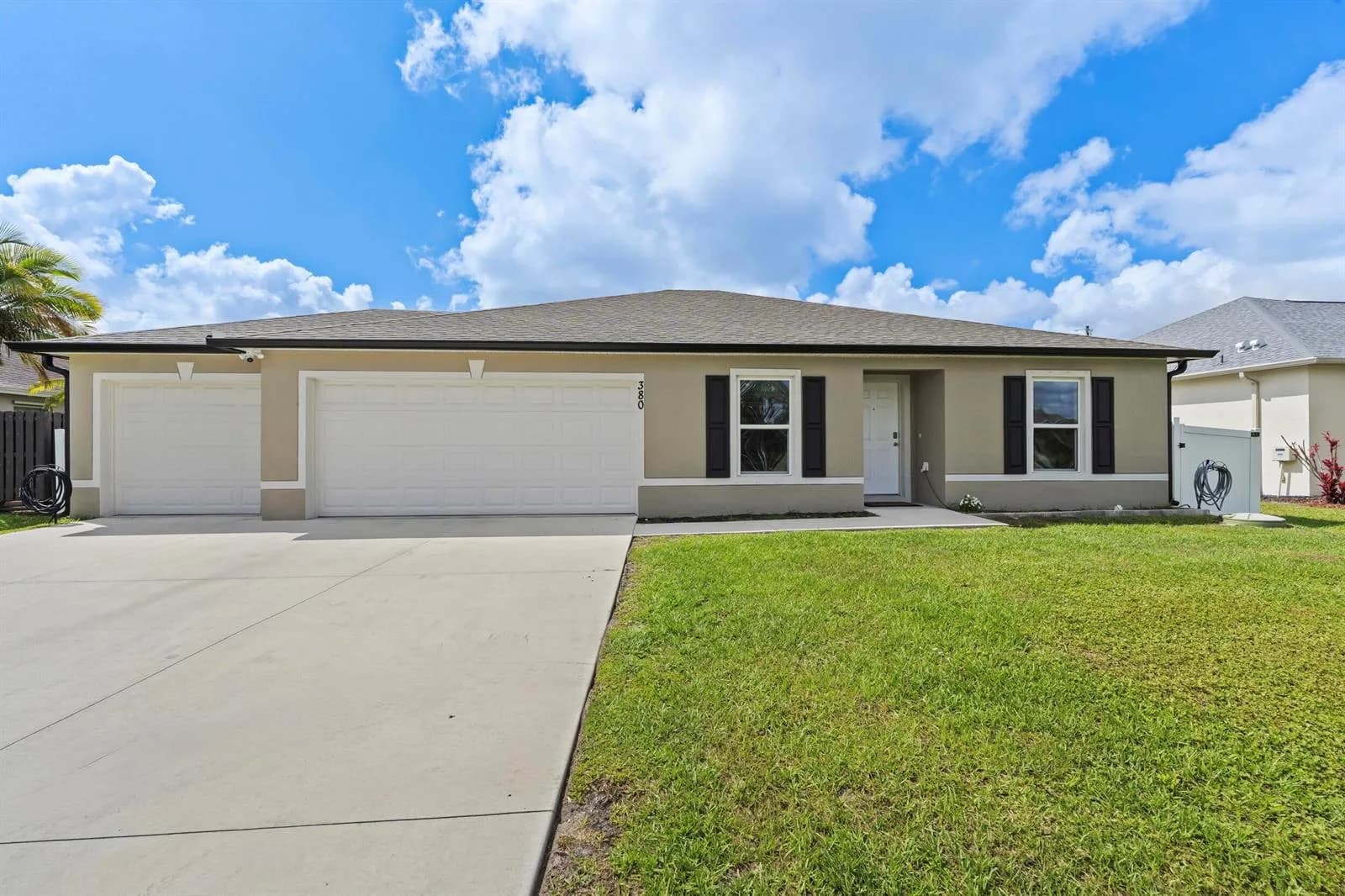 380 SW Donna Terrace, Port St. Lucie FL 34984