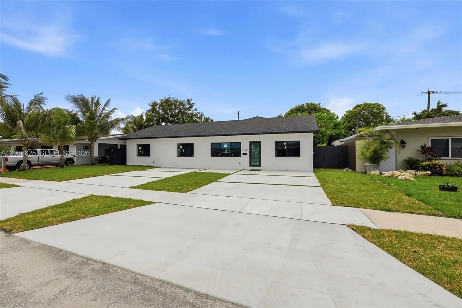 1140 NE 201st Ter, Miami, FL 33179