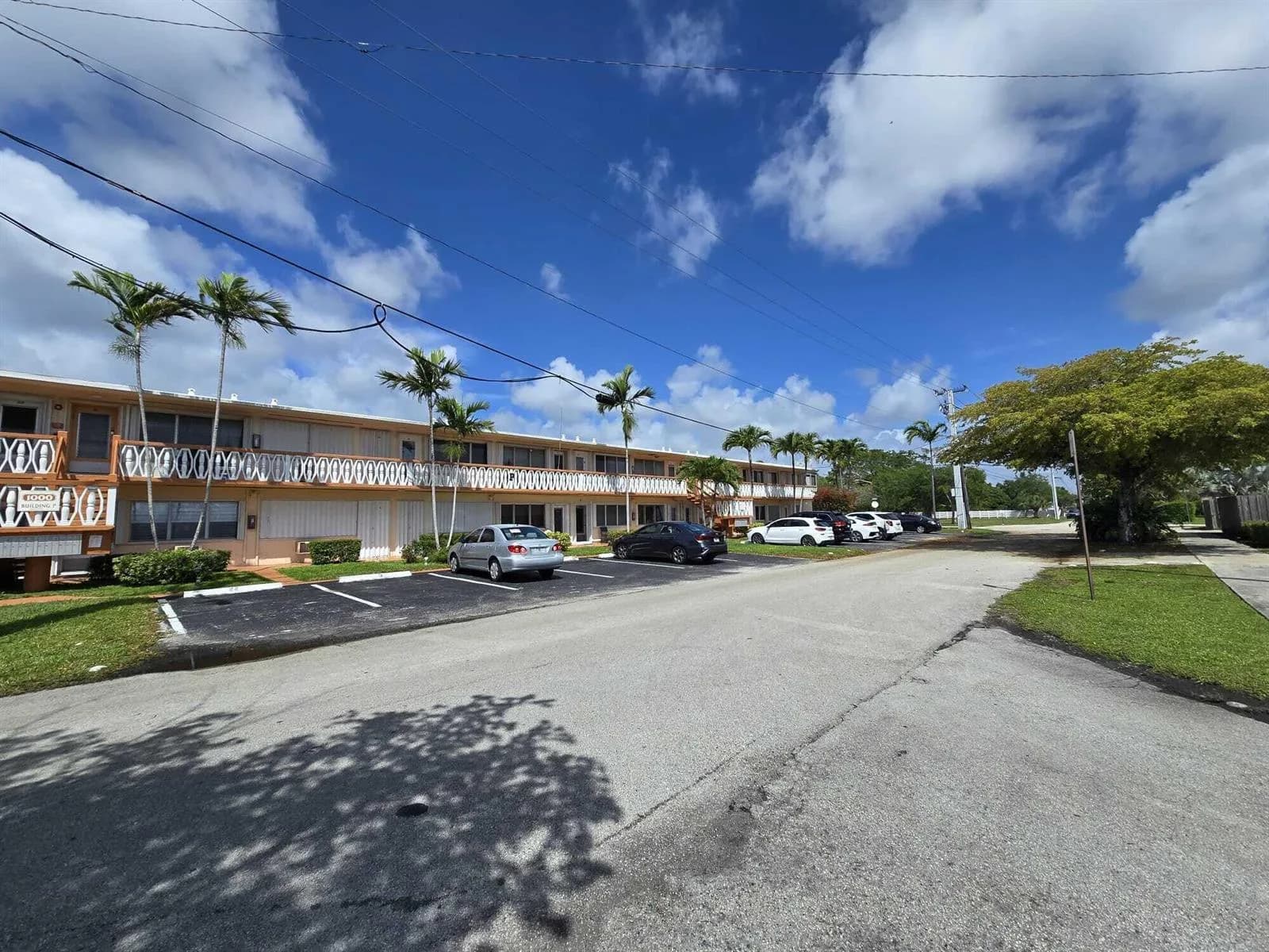 1000 SW 10th Avenue SW # 19p, Hallandale Beach, FL 33009