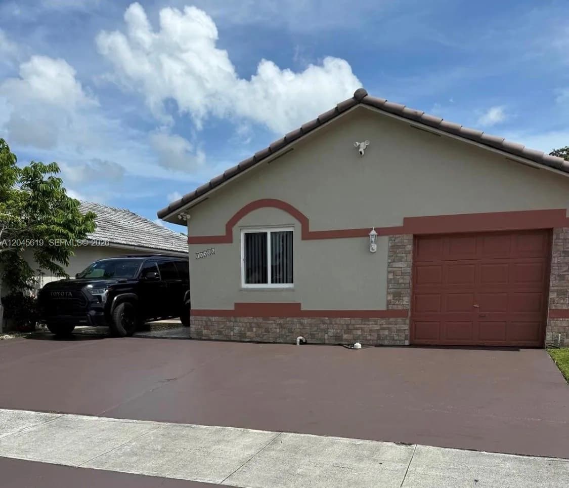 14406 SW 179th Ln, Miami, FL 33177