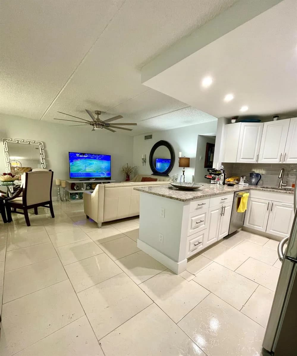 3200 Springdale Boulevard # 107, Palm Springs FL 33461