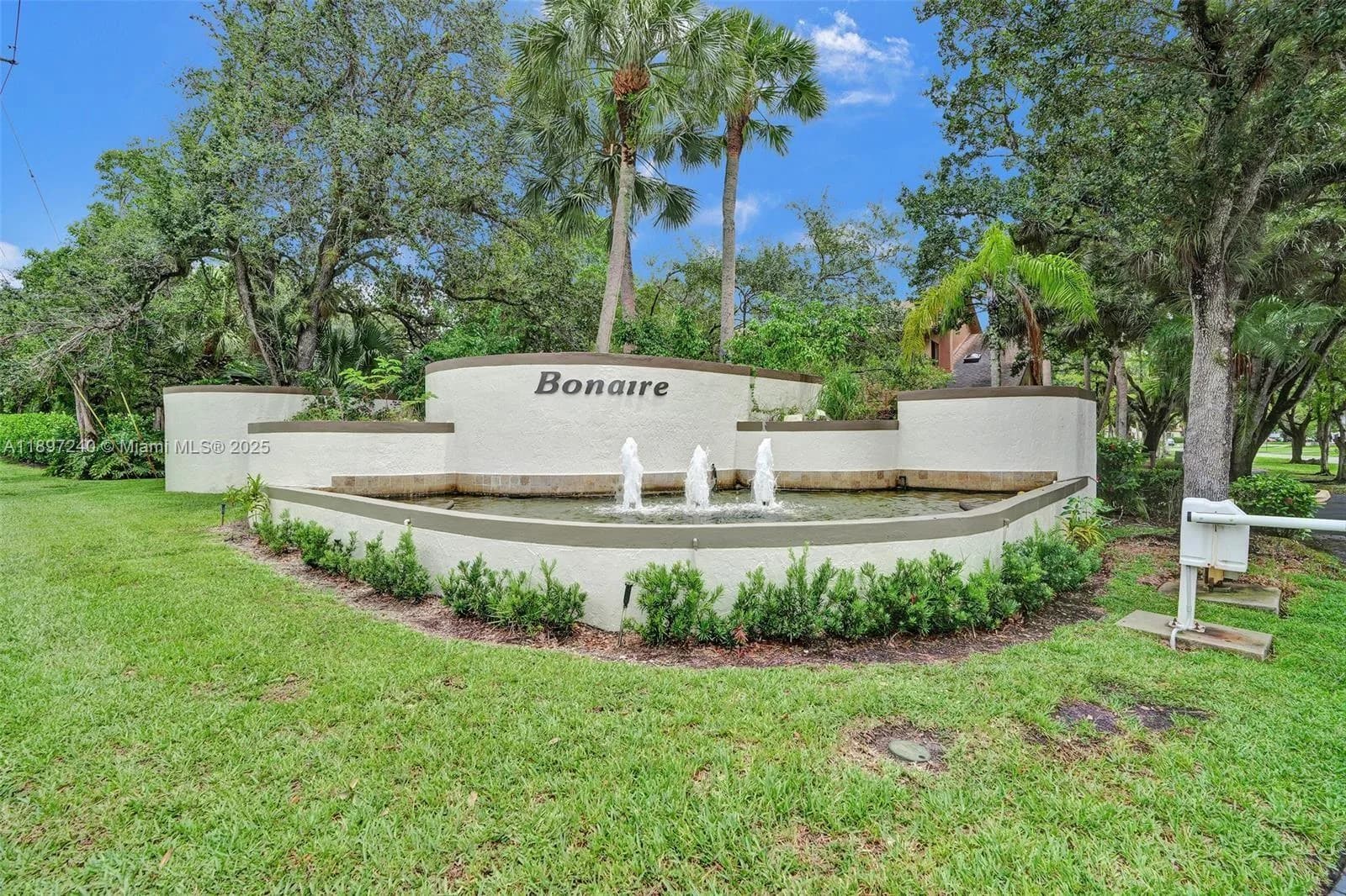 7780 NW 79th Ave # F6, Tamarac FL 33321