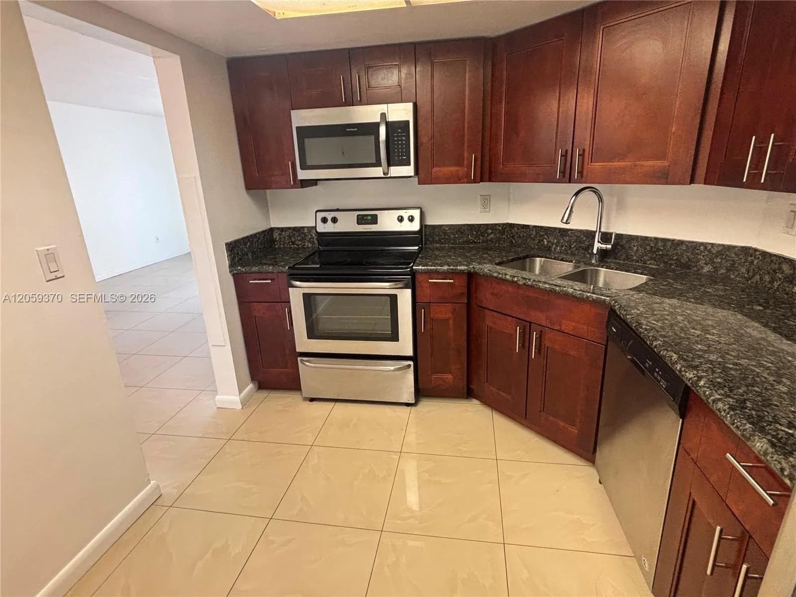 7410 SW 82nd St # K203, Miami, FL 33143
