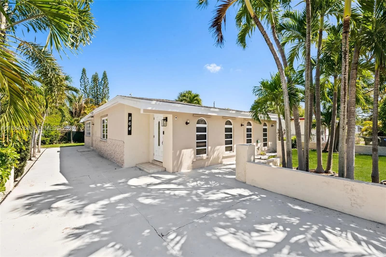 864 NW 16th Ter, Fort Lauderdale, FL 33311