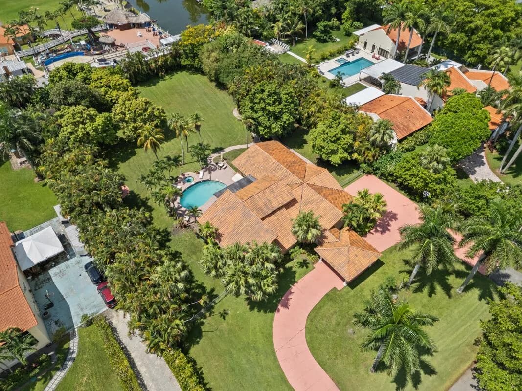 10010 NW 135th Street, Hialeah Gardens FL 33018