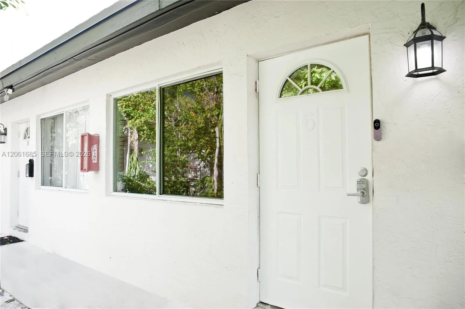 304 SE 9th Ct # 6, Hallandale Beach FL 33009