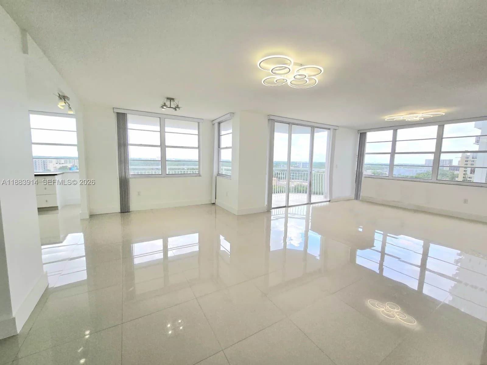 18051 Biscayne Blvd # 1204, Aventura FL 33160