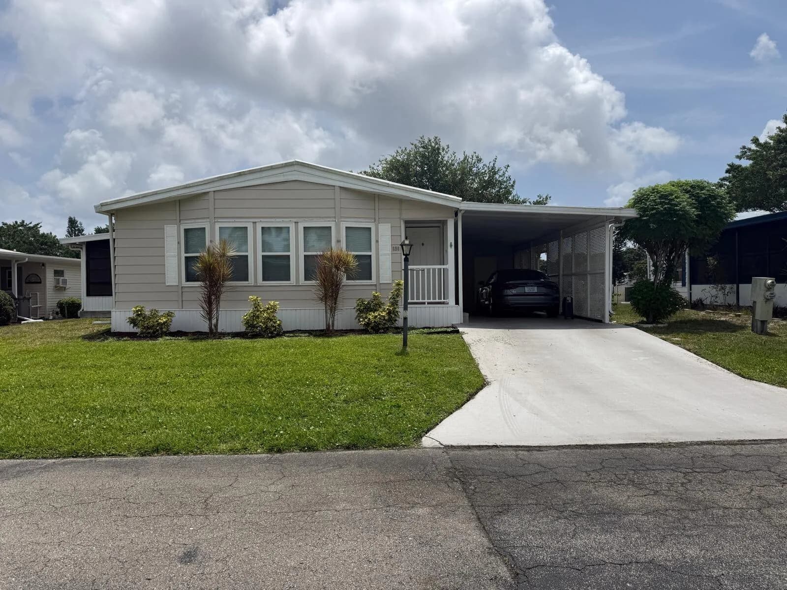 698 Sunny South Avenue, Boynton Beach FL 33436