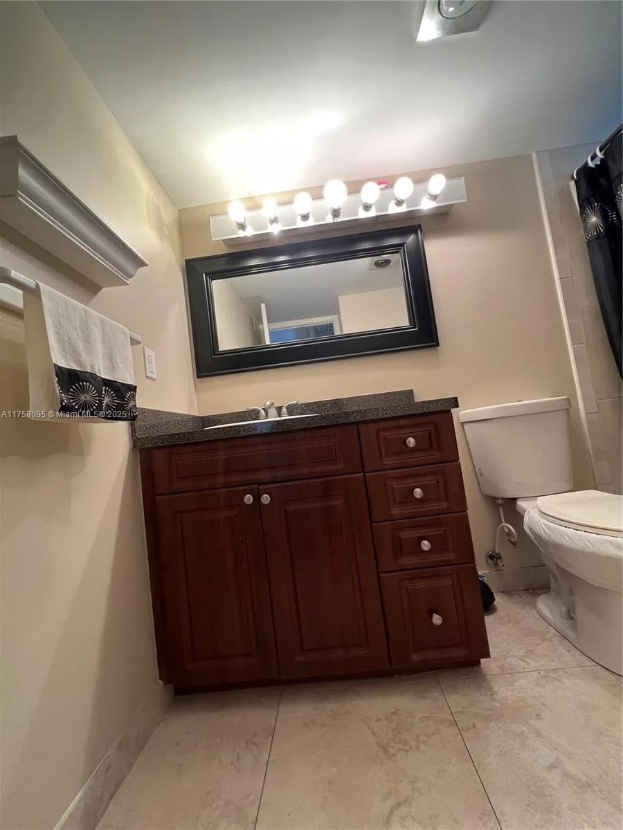 2562 N Garden Dr N # 301, Lake Worth FL 33461