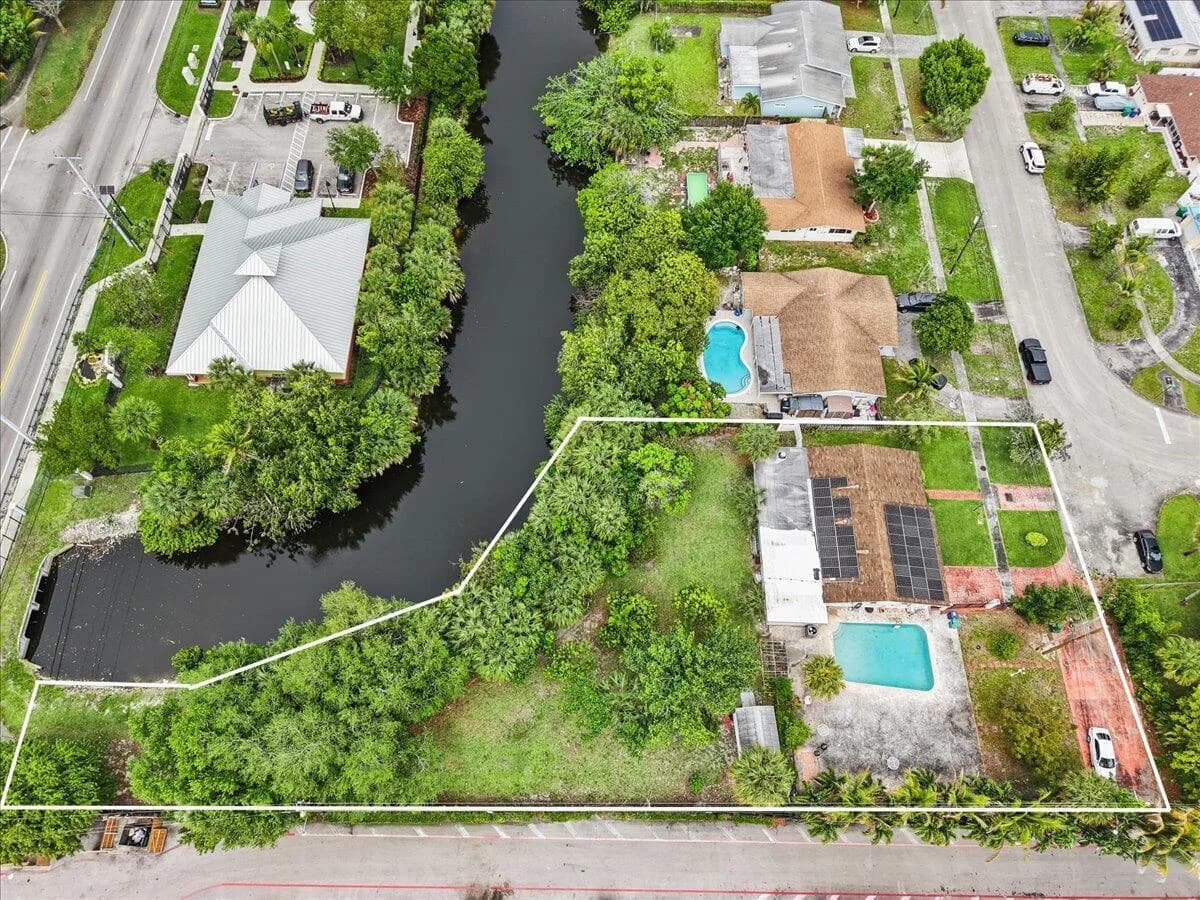 1091 NW 46th Avenue, Lauderhill FL 33313