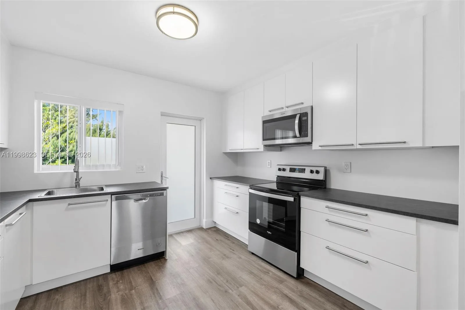 600 Layne Blvd # 126, Hallandale Beach FL 33009