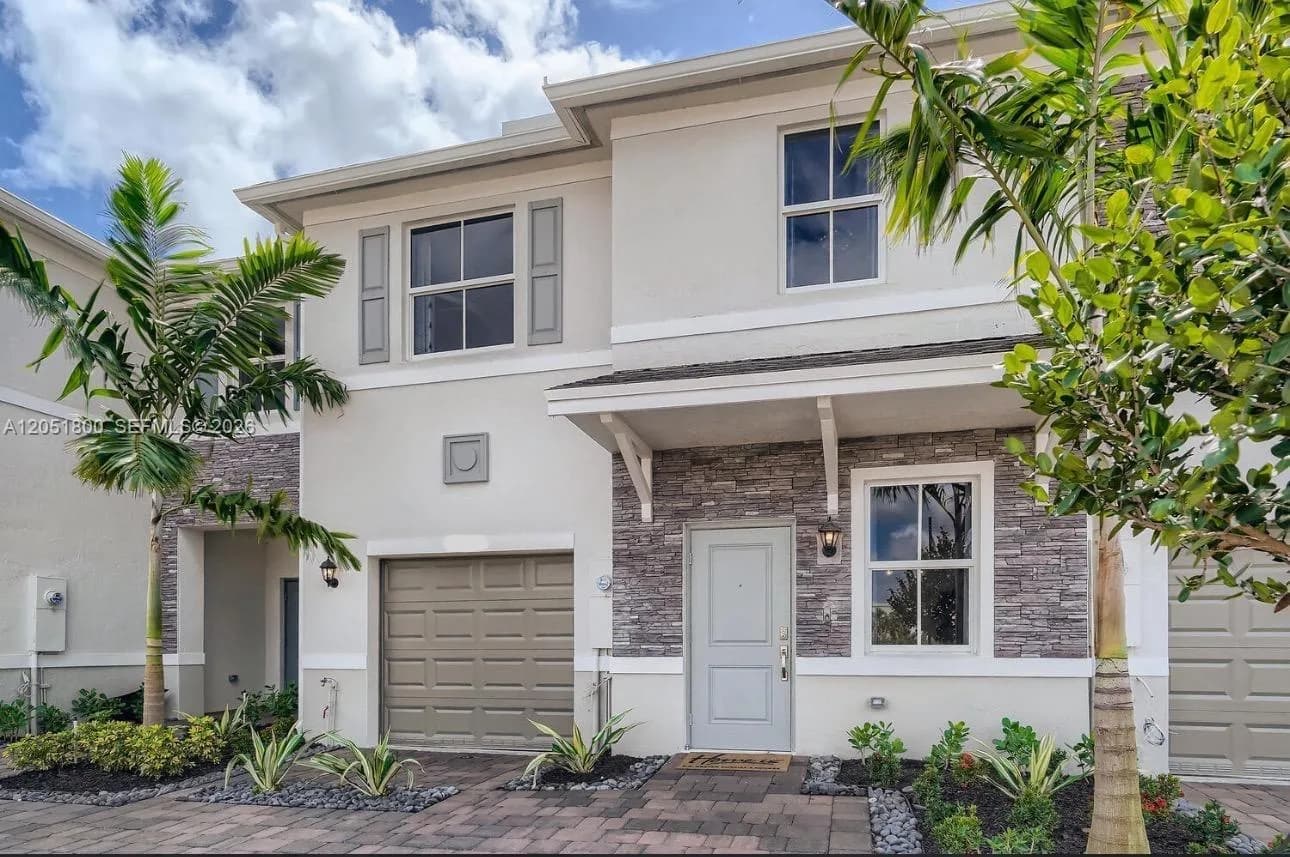 785 SE 18th St, Homestead FL 33034