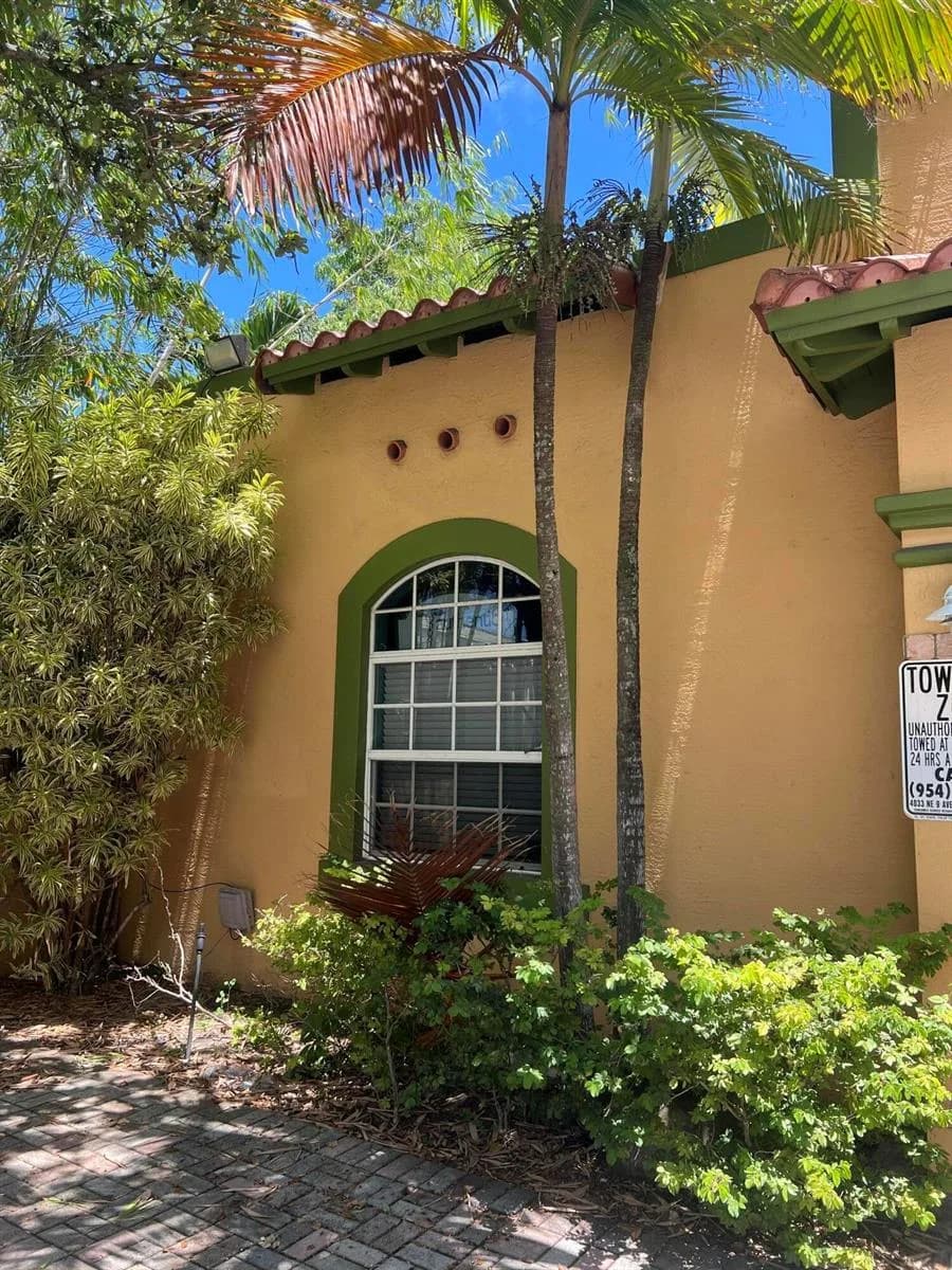 720 NE 3rd, Fort Lauderdale FL 33304