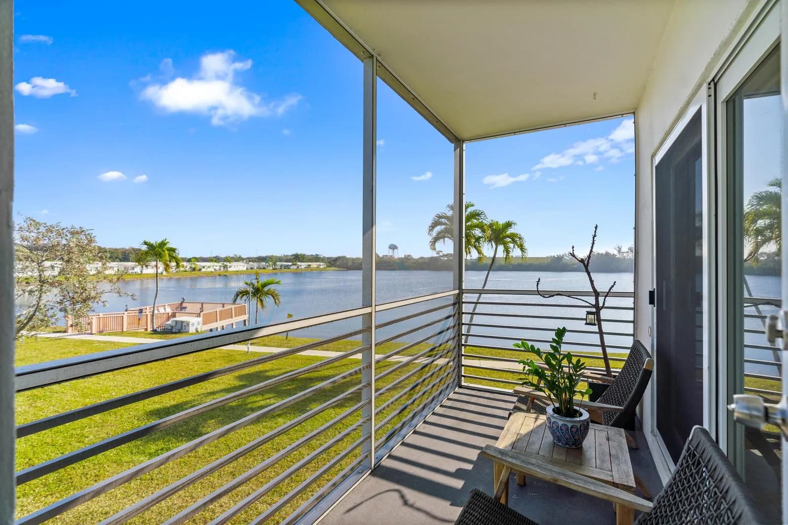 2223 PARK Lane # 210, Hollywood FL 33021