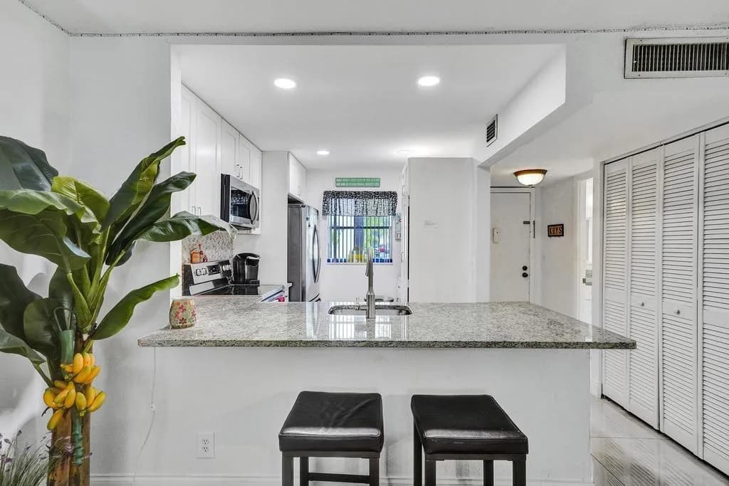 3060 Holiday Springs Boulevard # 106, Margate FL 33063