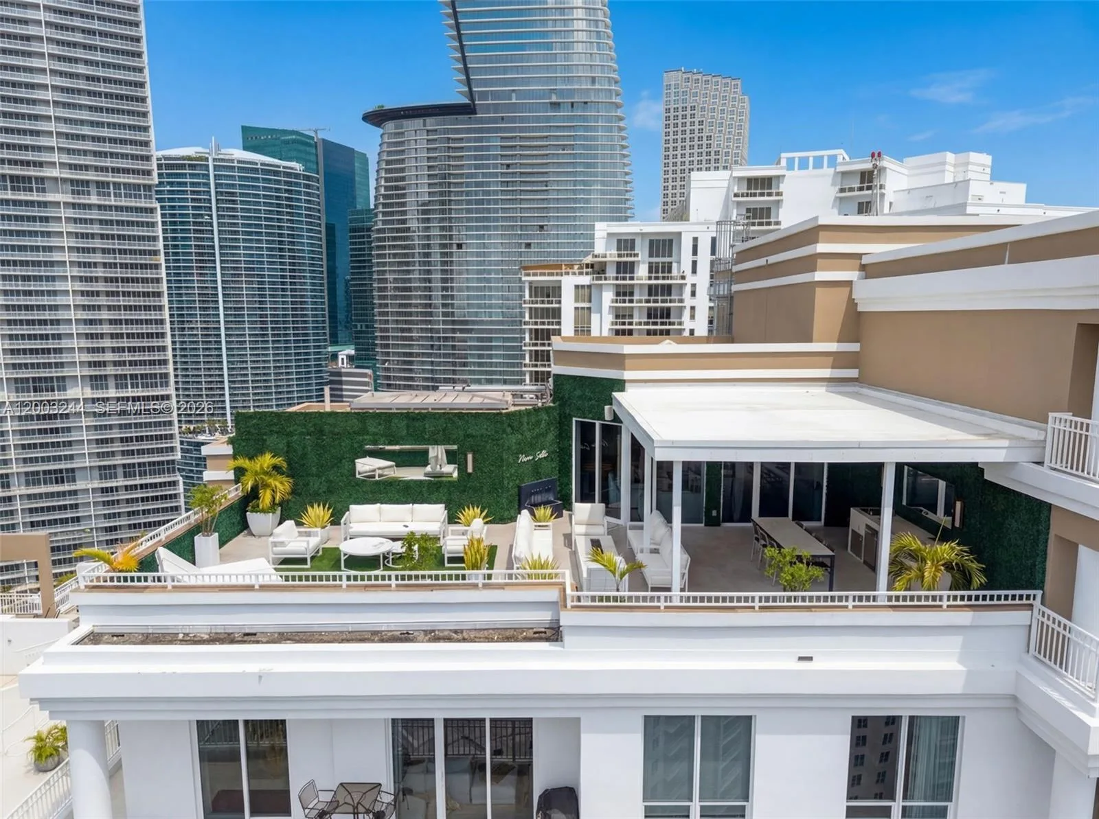 801 Brickell Key Blvd, Miami FL 33131