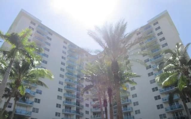 3801 S Ocean Dr # 8U, Hollywood FL 33019