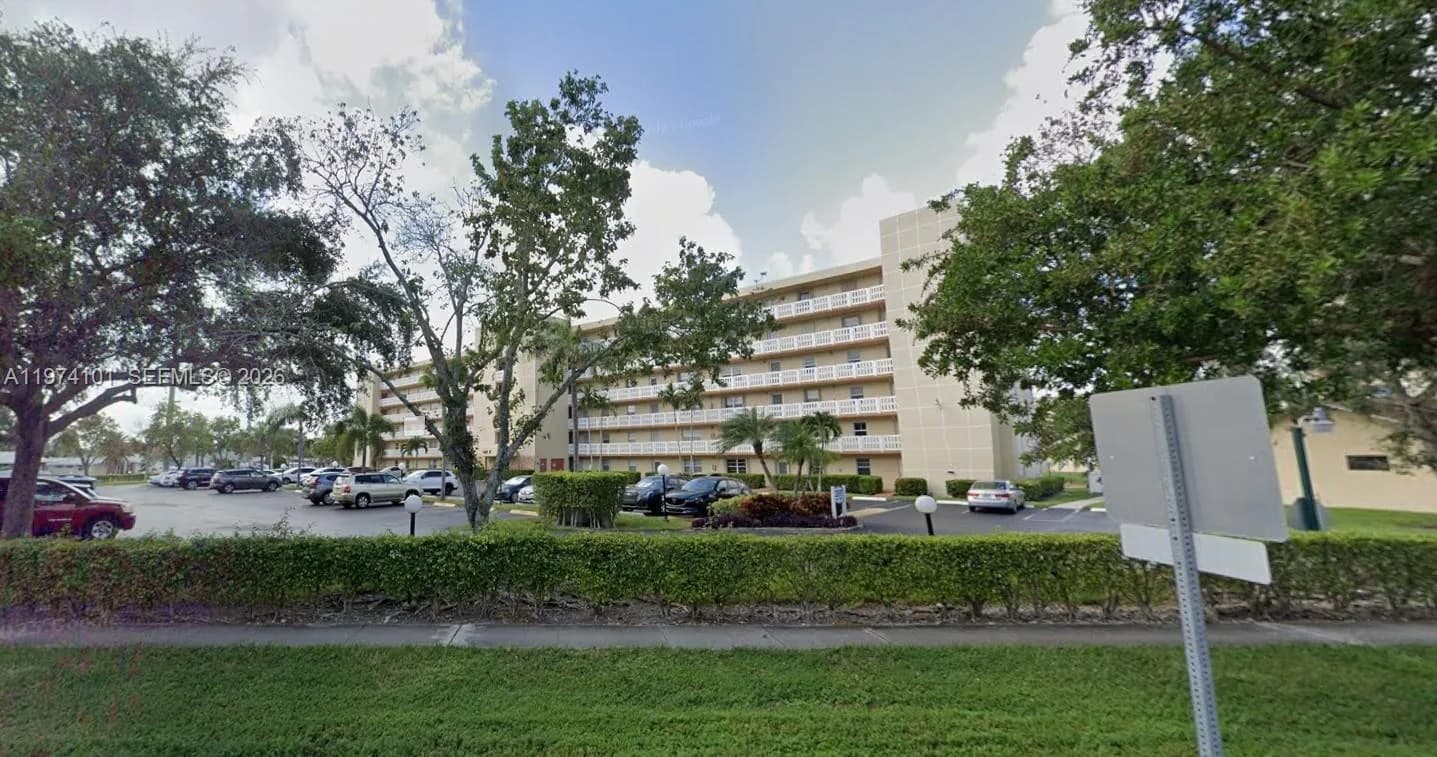 441 SE 3rd St # 505, Dania Beach FL 33004