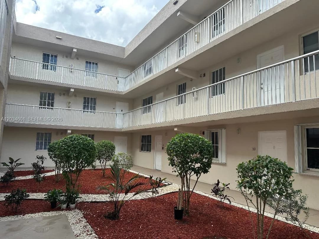 6175 NW 186th St # 110, Hialeah FL 33015