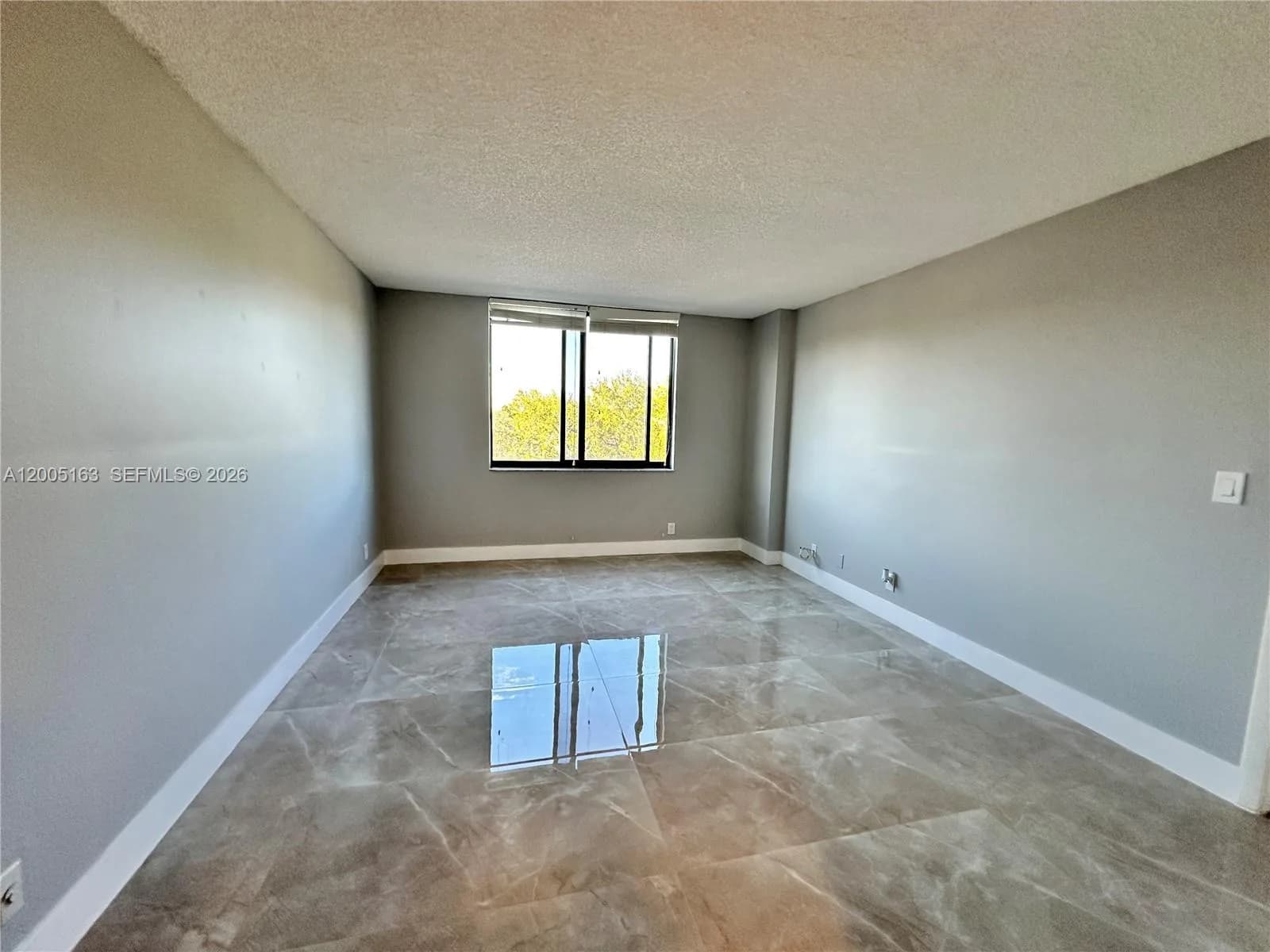 901 Hillcrest Dr # 315, Hollywood, FL 33021
