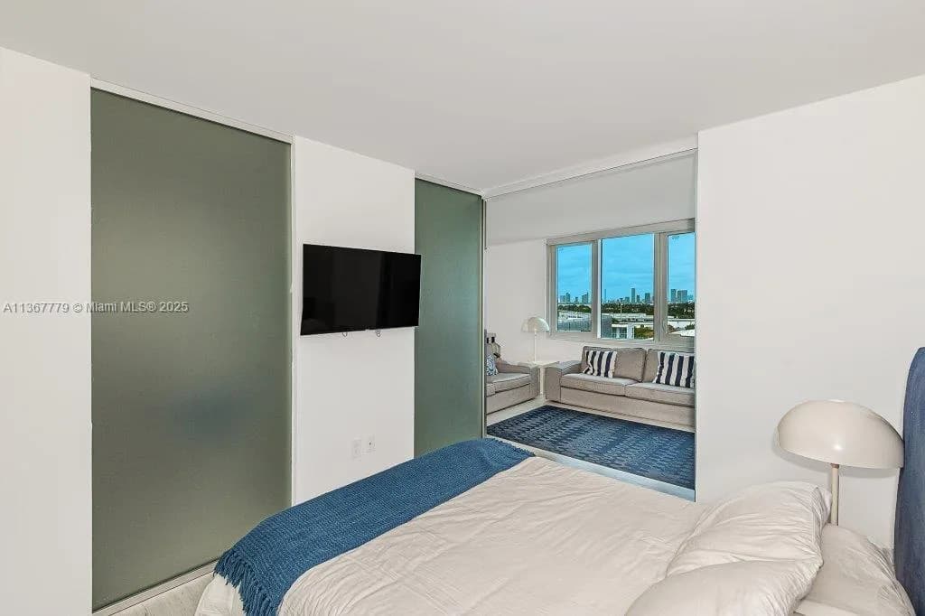 2301 Collins Ave # 1032, Miami Beach, FL 33139