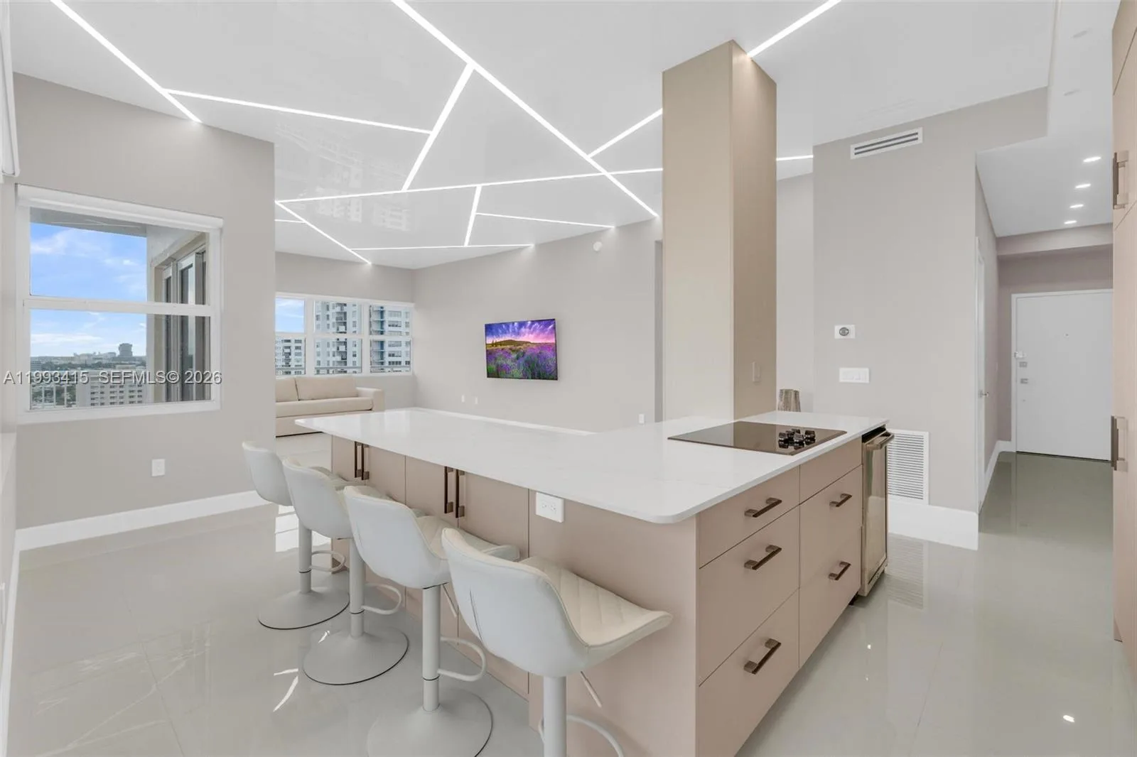 18011 Biscayne Blvd # PH04, Aventura FL 33160