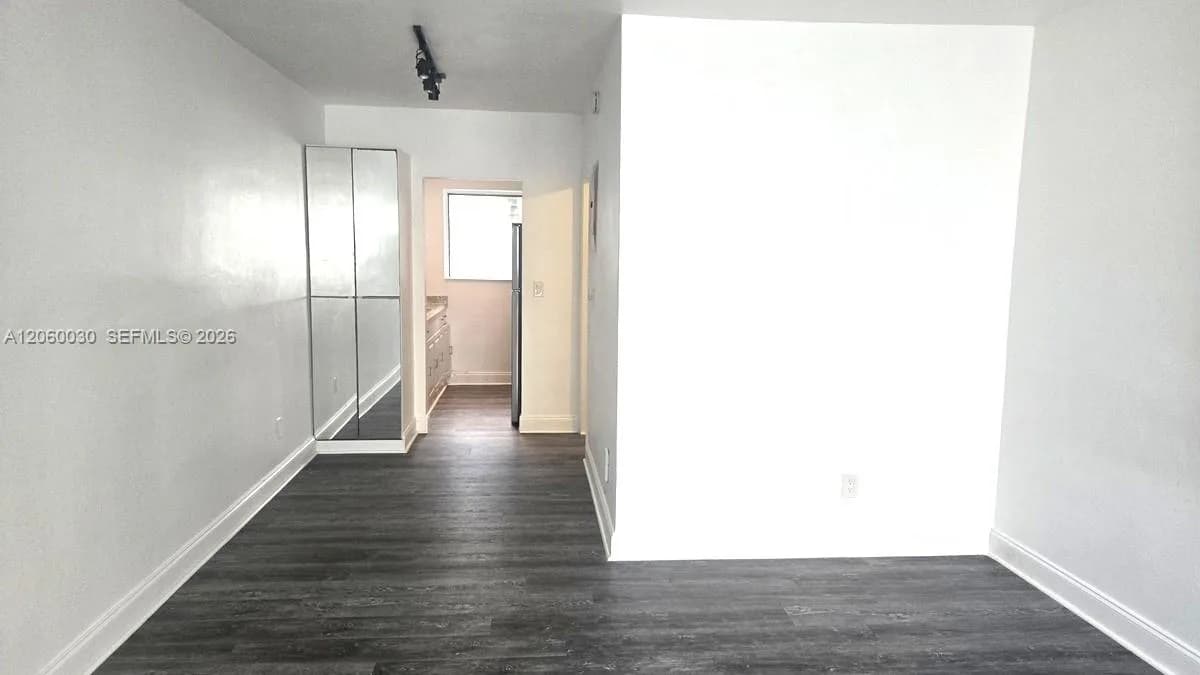 7720 Harding Ave # 9, Miami Beach, FL 33141