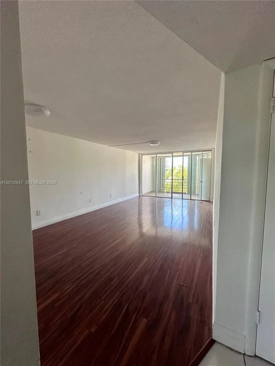 1501 NE 191st St # C412, Miami, FL 33179