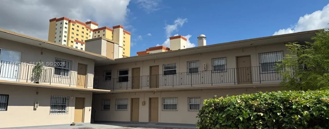 100 NE 78th St # 9, Miami, FL 33138