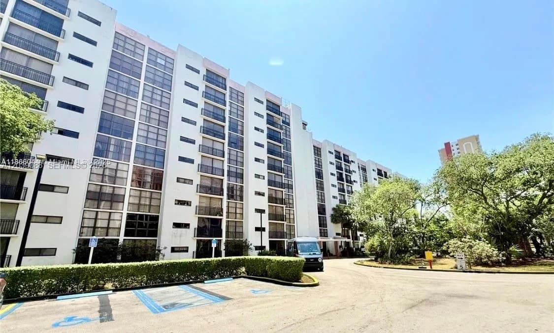 16909 N Bay Rd # 116, Sunny Isles Beach FL 33160